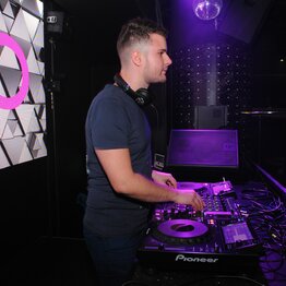 17.02.2017 - DJ SEBASTIAN CROWN PARTY NIGHT