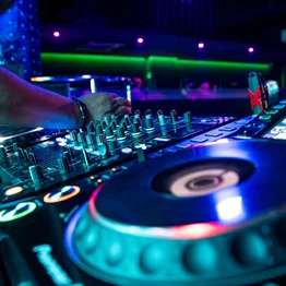 04.05.2024 - INFINITY VIBES - DJ LIL KR